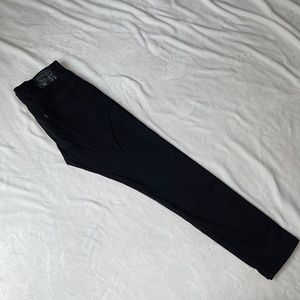 Black Levi’s tapered jeans